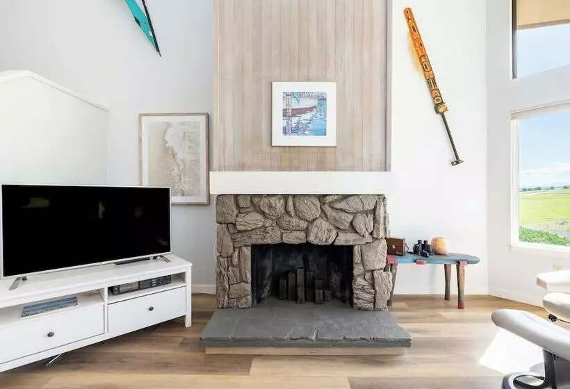 Beachcomber S Bliss By Avantstay Steps To The Beach Ocean Views