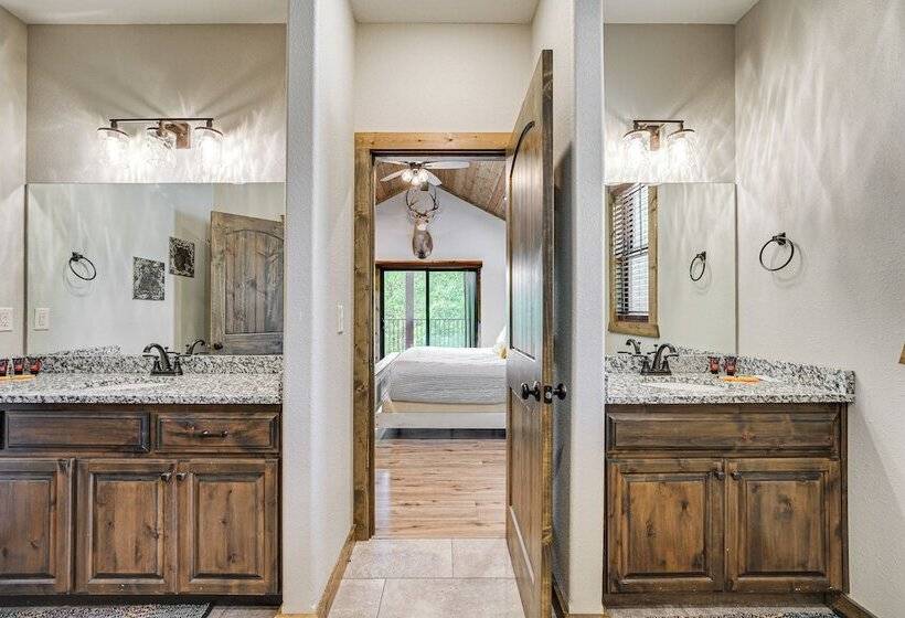 Branson Cabin W/ Pool Access & Private Boat Slip!