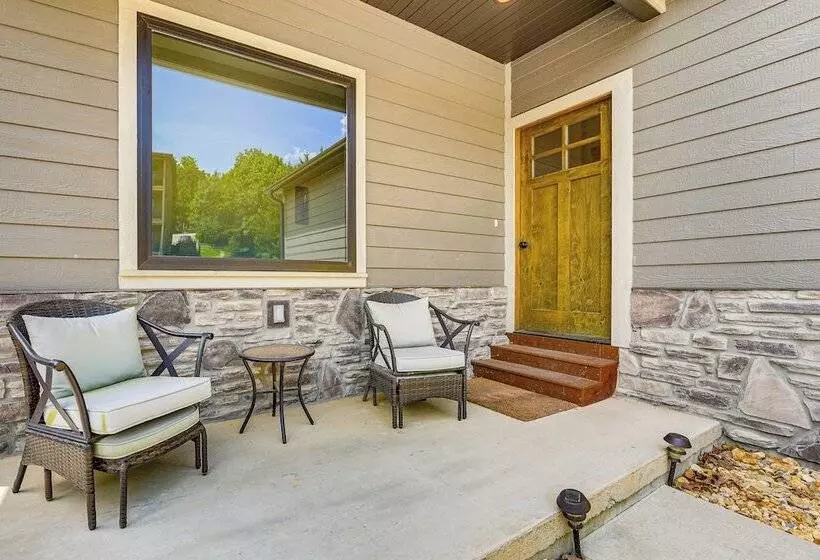 Branson Cabin W/ Pool Access & Private Boat Slip!