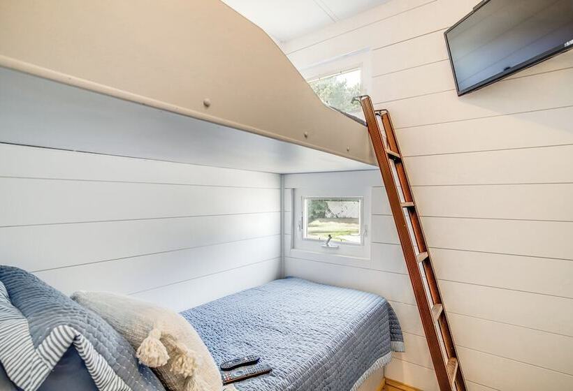 Breezy Ocean Pines Cottage W/ Patio & Pool Access!