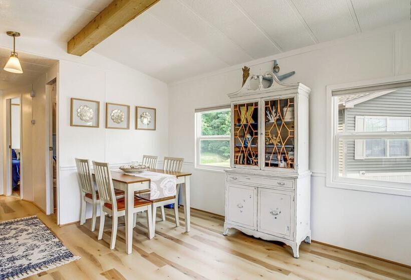 Breezy Ocean Pines Cottage W/ Patio & Pool Access!