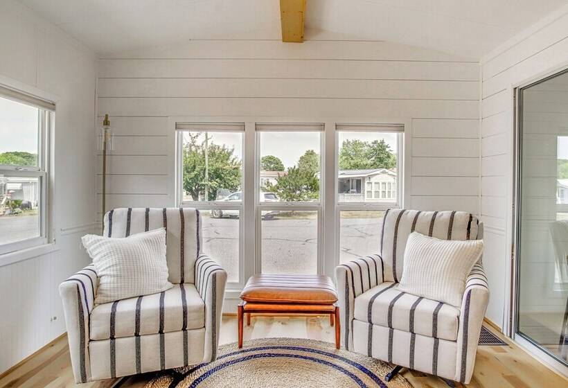 Breezy Ocean Pines Cottage W/ Patio & Pool Access!