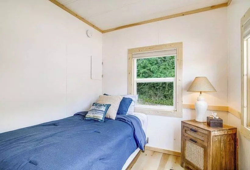 Breezy Ocean Pines Cottage W/ Patio & Pool Access!