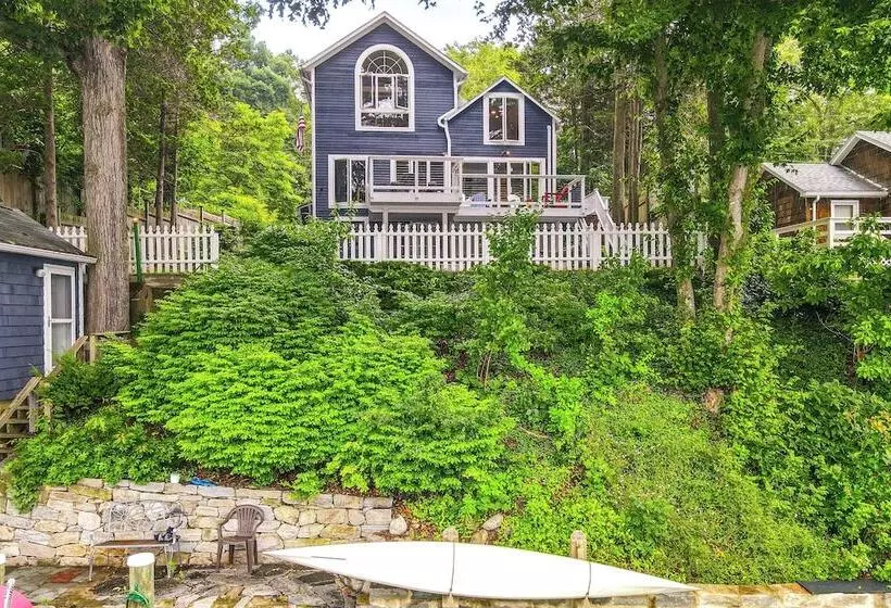 Charming Waterford Home W/ Dock On Niantic River!