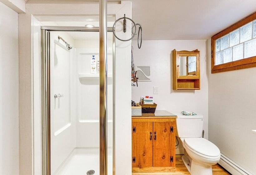 Charming Waterford Home W/ Dock On Niantic River!