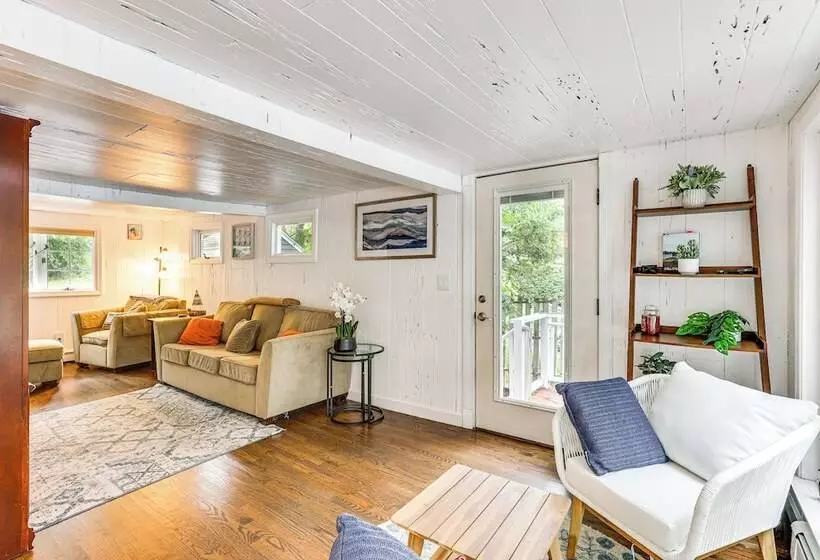 Charming Waterford Home W/ Dock On Niantic River!