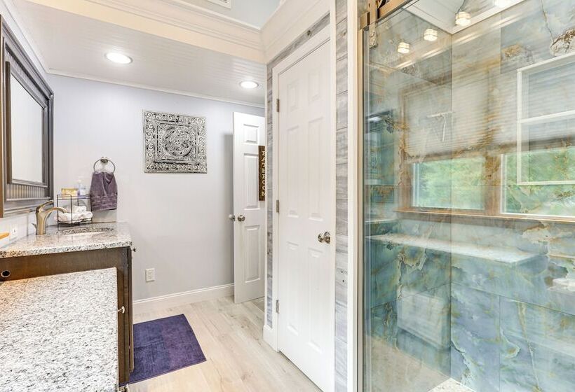 Charming Waterford Home W/ Dock On Niantic River!