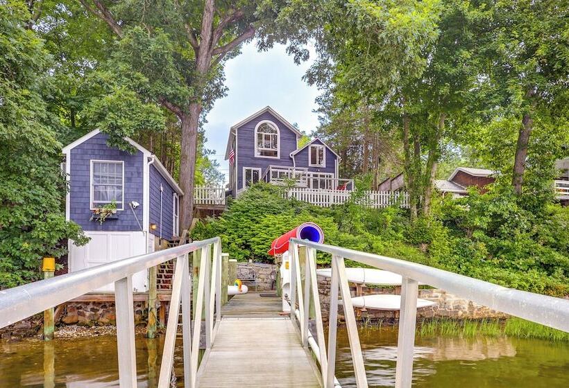Charming Waterford Home W/ Dock On Niantic River!