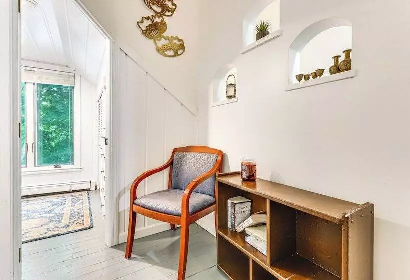 Charming Waterford Home W/ Dock On Niantic River!