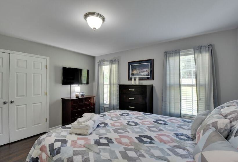 Cleveland Retreat W/ Deck: 2 Mi To Winery!