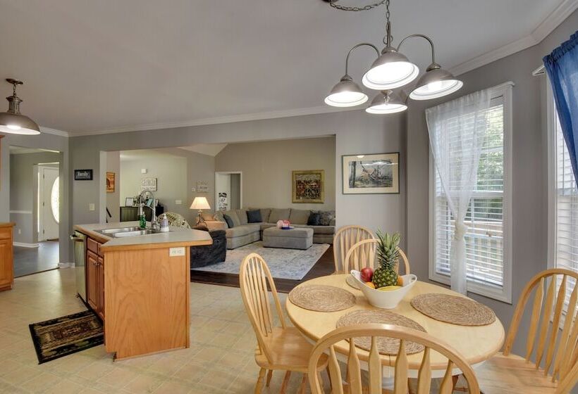 Cleveland Retreat W/ Deck: 2 Mi To Winery!