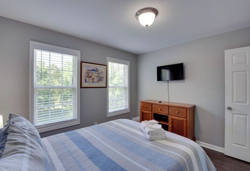 Cleveland Retreat W/ Deck: 2 Mi To Winery!