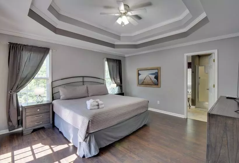 Cleveland Retreat W/ Deck: 2 Mi To Winery!