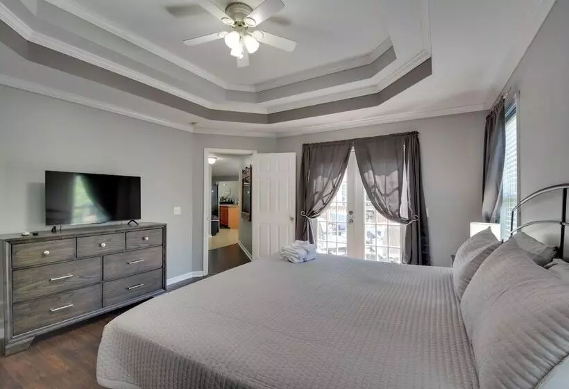 Cleveland Retreat W/ Deck: 2 Mi To Winery!