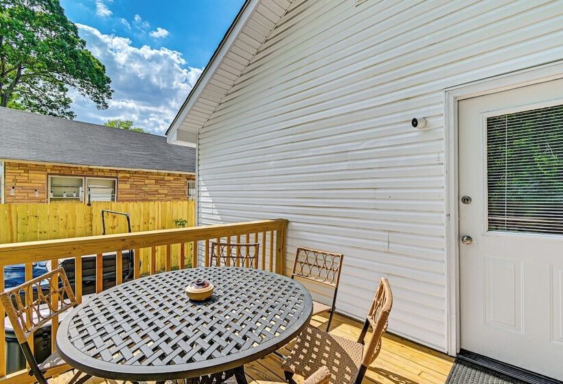 Private Hot Tub & Cold Plunge: Fayetteville Gem!