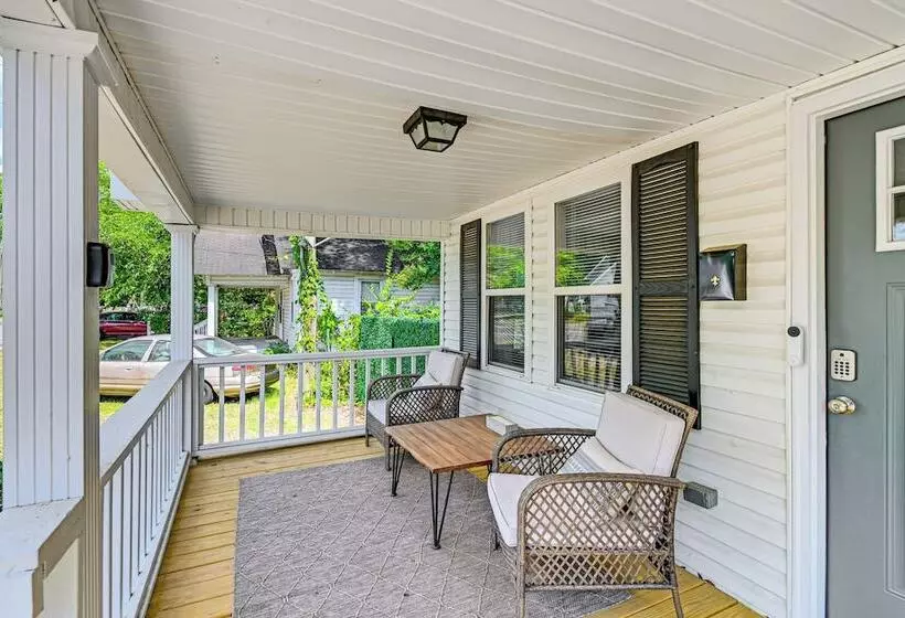 Private Hot Tub & Cold Plunge: Fayetteville Gem!