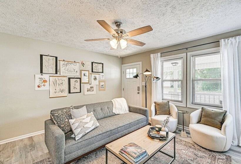 Private Hot Tub & Cold Plunge: Fayetteville Gem!