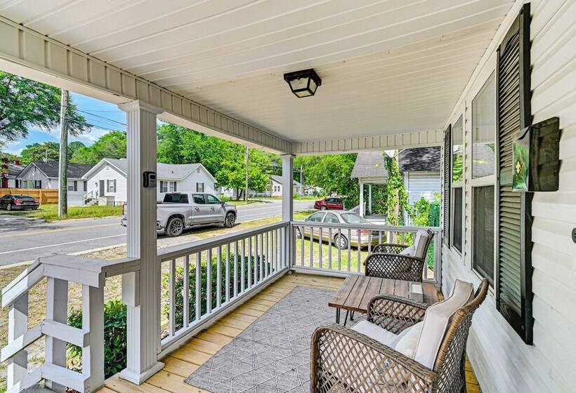 Private Hot Tub & Cold Plunge: Fayetteville Gem!