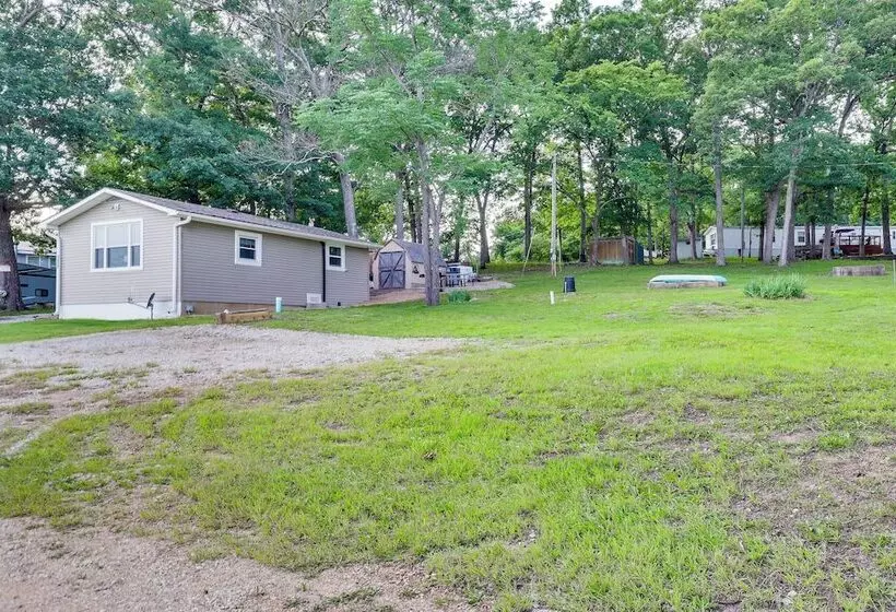 Lake Of The Ozarks Cabin W/ Private Dock + Kayaks