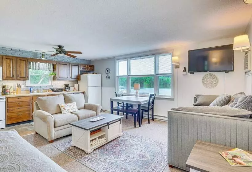 Lake Of The Ozarks Cabin W/ Private Dock + Kayaks