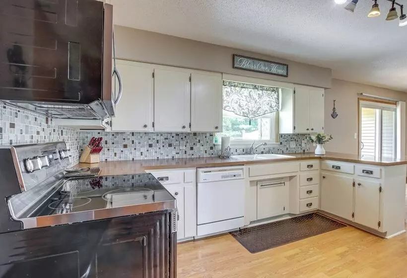 Walk To Park: Waterloo Home W/ Furnished Deck