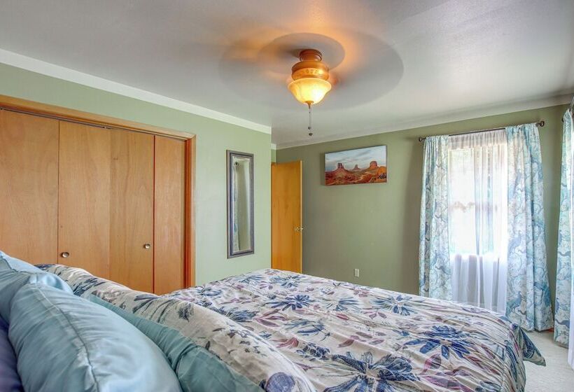 Walk To Park: Waterloo Home W/ Furnished Deck