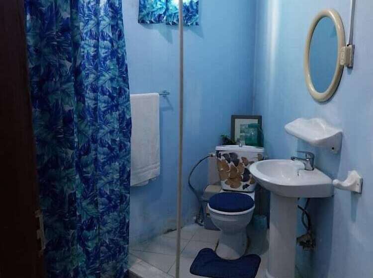 پانسیون Miss. Emily Place