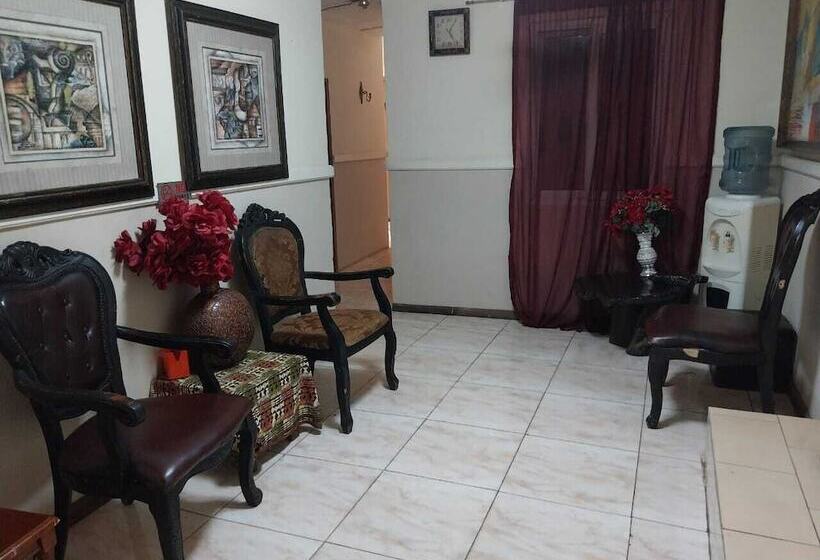 پانسیون Miss. Emily Place