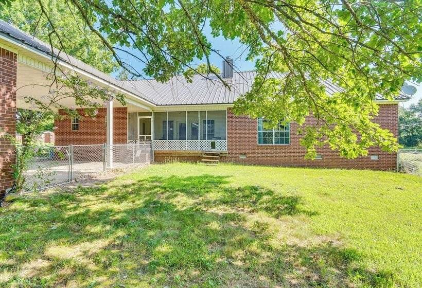 Pet Friendly Vilonia Home W/ Fenced Yard & Grill!