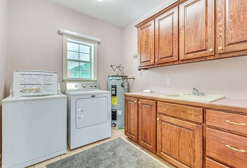 Pet Friendly Vilonia Home W/ Fenced Yard & Grill!