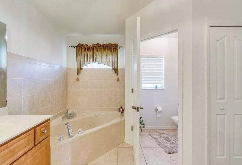 Port Charlotte Home ~ 3 Mi To Beach & Harbor!