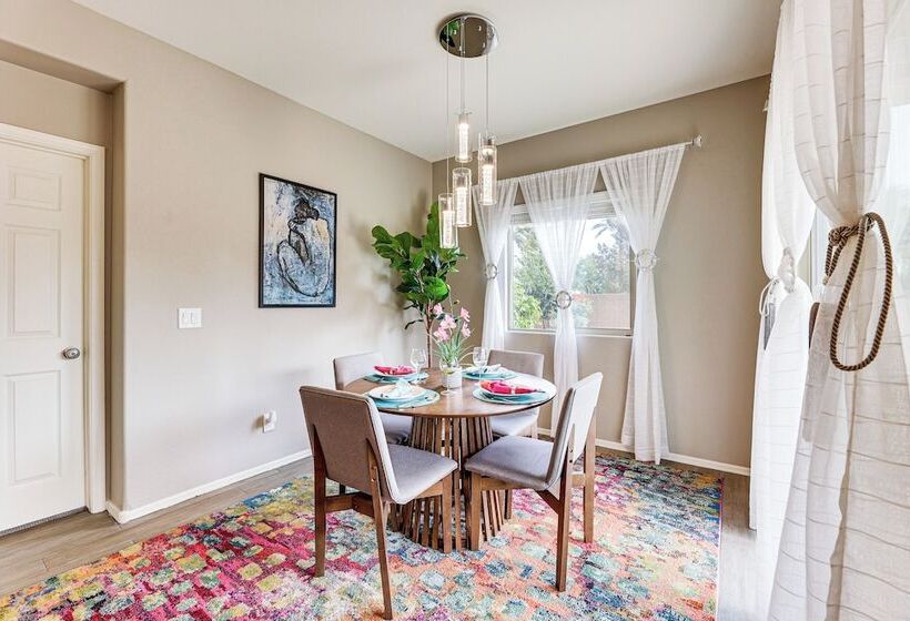Quiet Casa Grande House Next To Villago Park!