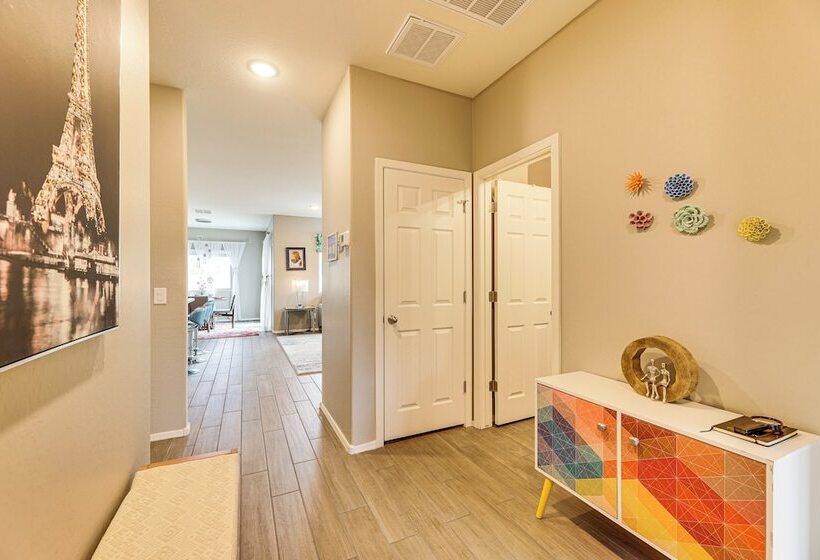 Quiet Casa Grande House Next To Villago Park!