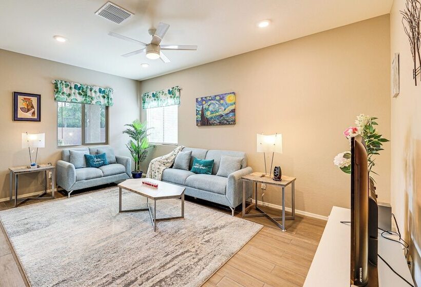 Quiet Casa Grande House Next To Villago Park!
