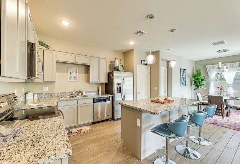 Quiet Casa Grande House Next To Villago Park!