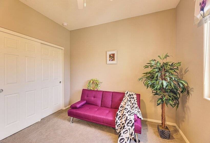 Quiet Casa Grande House Next To Villago Park!