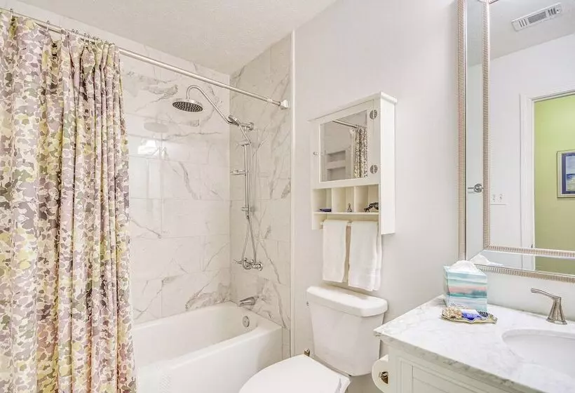Spacious Bay St Louis Home   1/2 Mi To Old Town!