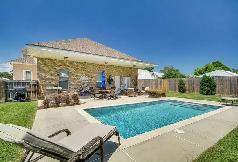 Spacious Bay St Louis Home   1/2 Mi To Old Town!