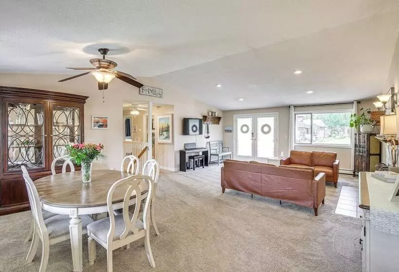 Spacious Eagle River Escape W/ Hot Tub + Views!