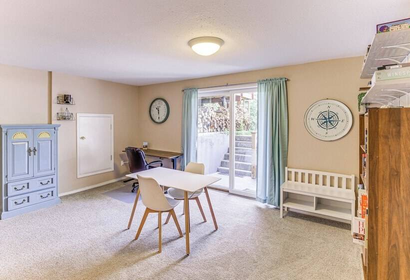 Spacious Eagle River Escape W/ Hot Tub + Views!