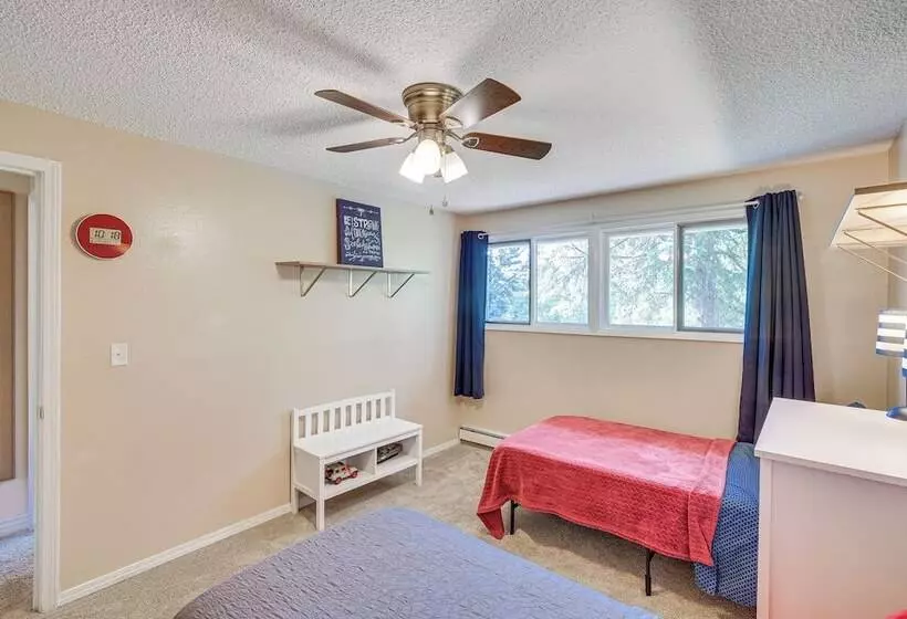 Spacious Eagle River Escape W/ Hot Tub + Views!