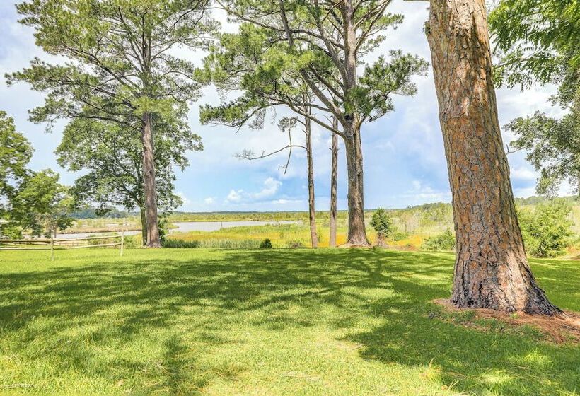 Stella Home W/ River View: 10 Mi To Hammocks Beach