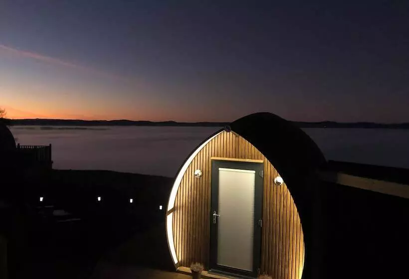 Luxurious Snug With Hottub Which Sleeps 2 In Fife