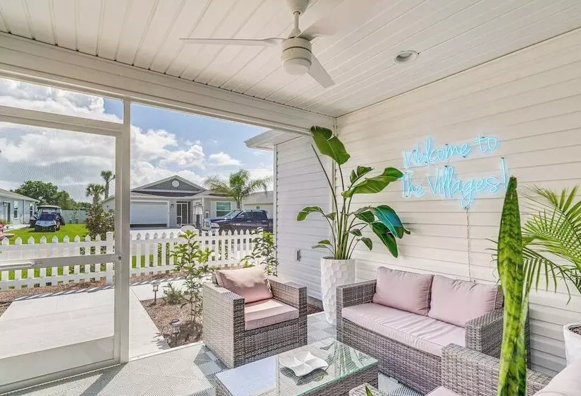 Villages Home In Gated Community W/ Pool Access!