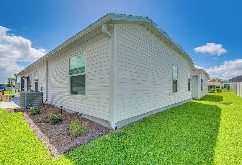 Villages Home In Gated Community W/ Pool Access!