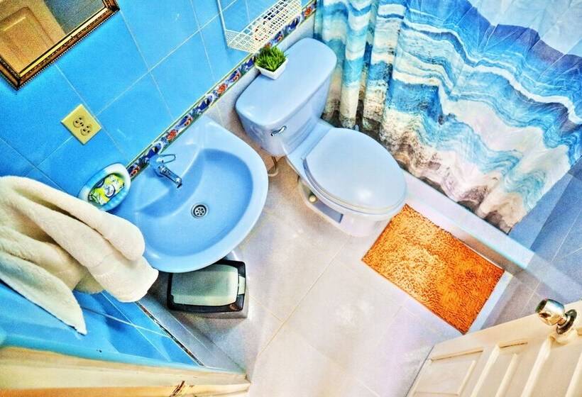 Aamiaismajoitus (B&B) Villa Tomasa