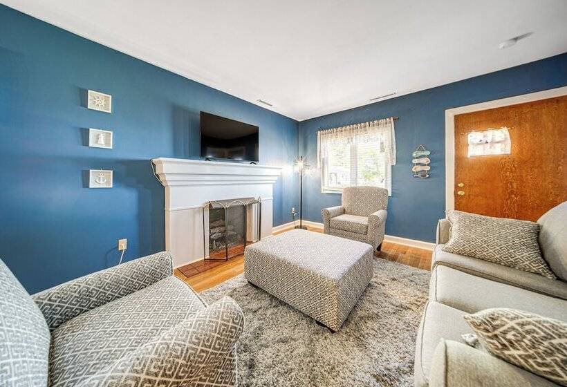 Lake Erie Escape: Family Friendly Home W/ Patio