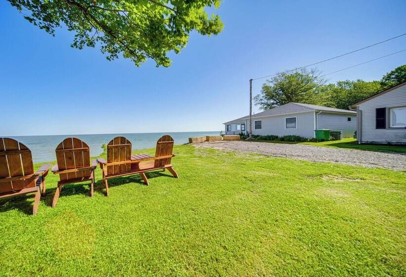 Lake Erie Escape: Family Friendly Home W/ Patio