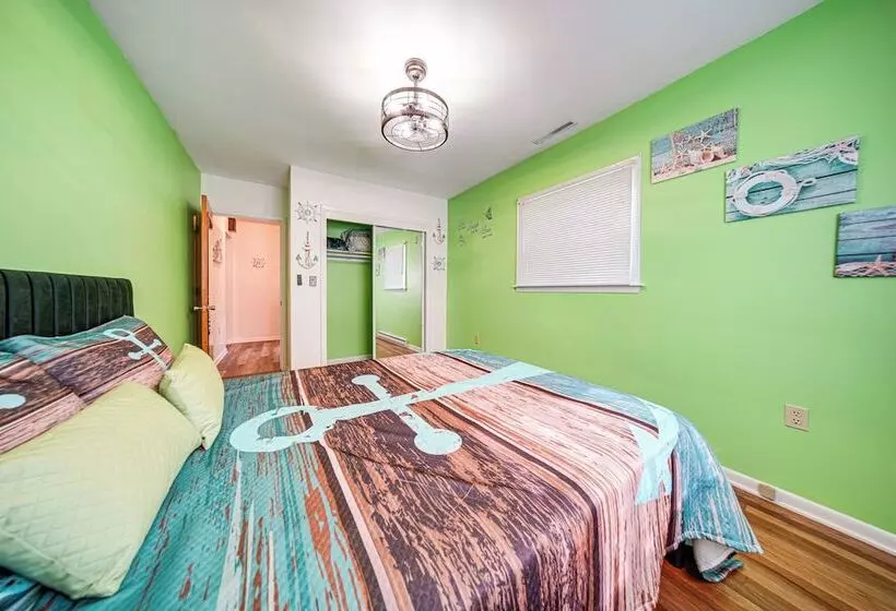 Lake Erie Escape: Family Friendly Home W/ Patio