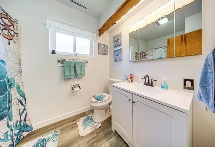 Lake Erie Escape: Family Friendly Home W/ Patio